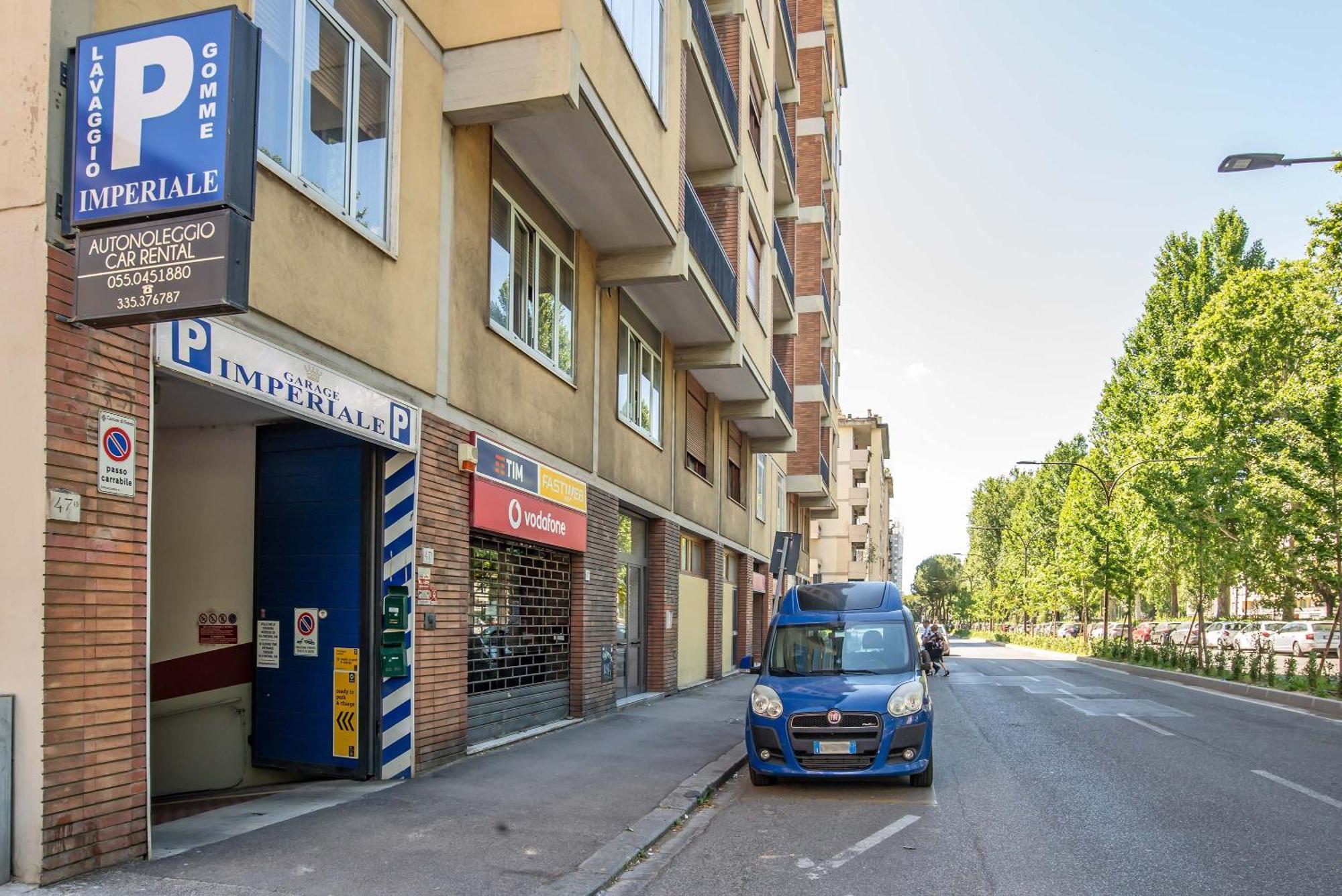 Lusa Suite With Free Private Parking Florence Buitenkant foto